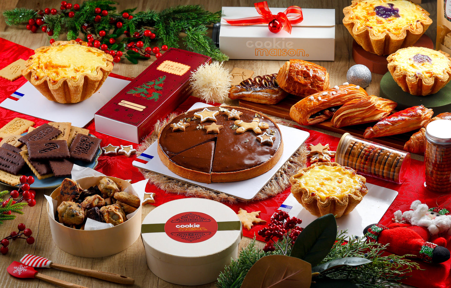 Christmas Cakes and Pastries Philippines