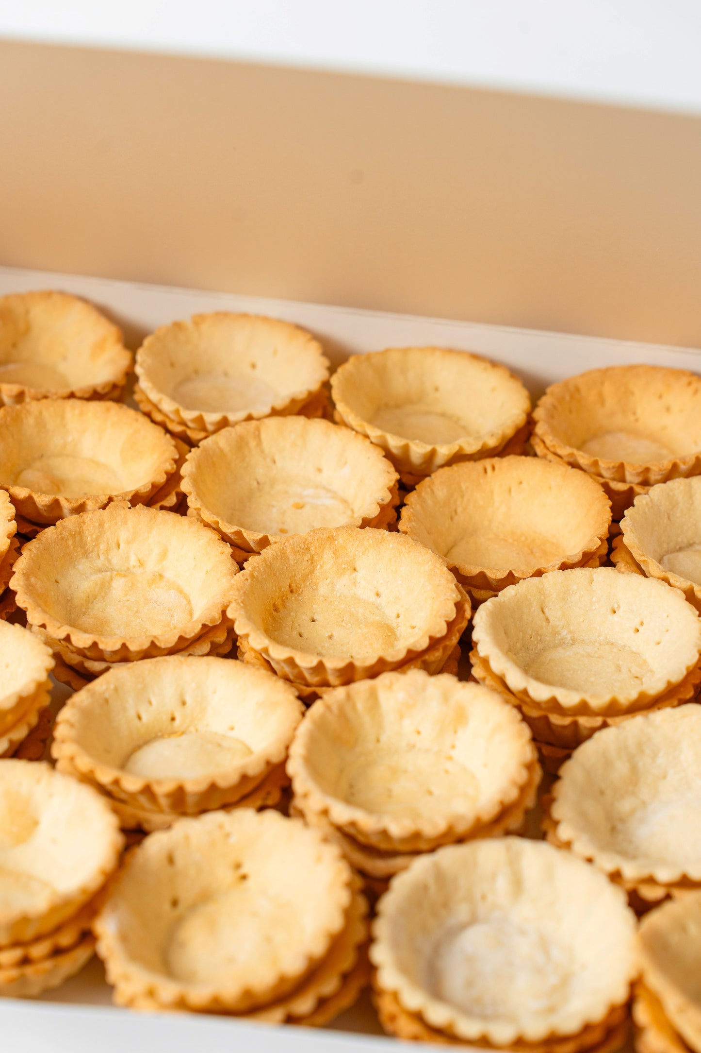 Medium Old Fashioned Savoury Tart Shells (84 pcs. per tray)