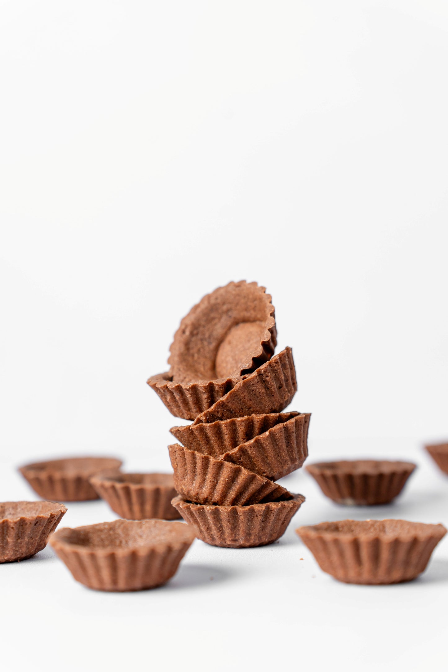 Medium Old Fashioned Chocolate Tart Shells (84 pcs. per tray)