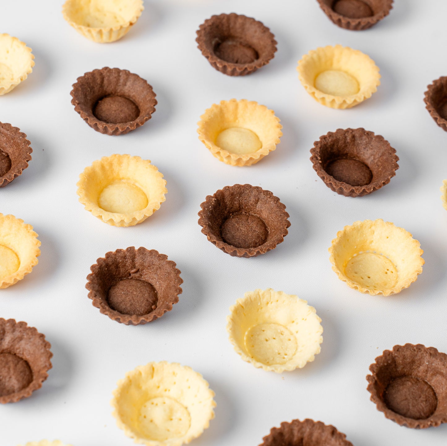 Medium Old Fashioned Sweet Tart Shells (84 pcs. per tray)