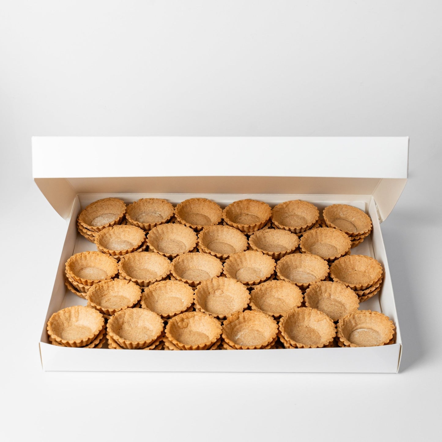 Medium Old Fashioned Speculoos Tart Shells (84 pcs. per tray) - Fluffyummy Gastrogroup
