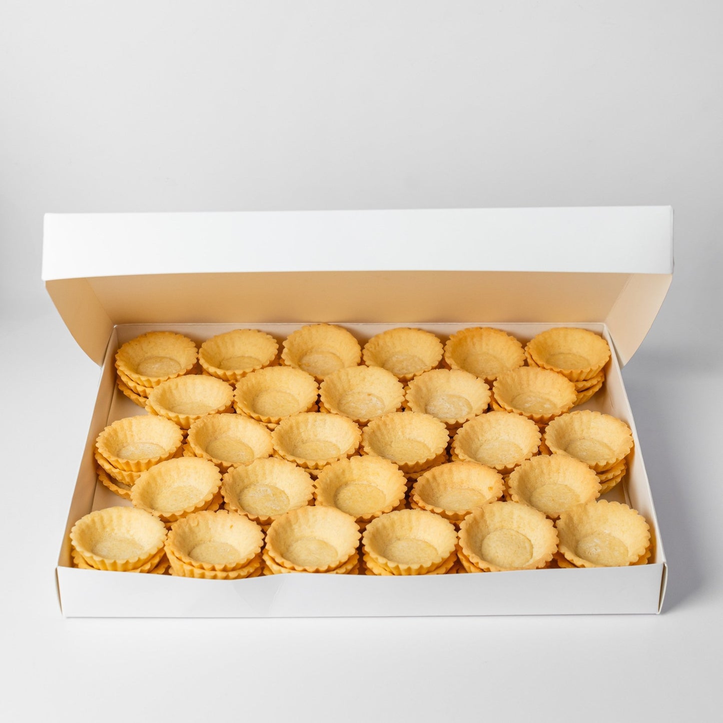 Medium Old Fashioned Sweet Tart Shells (84 pcs. per tray) - Fluffyummy Gastrogroup