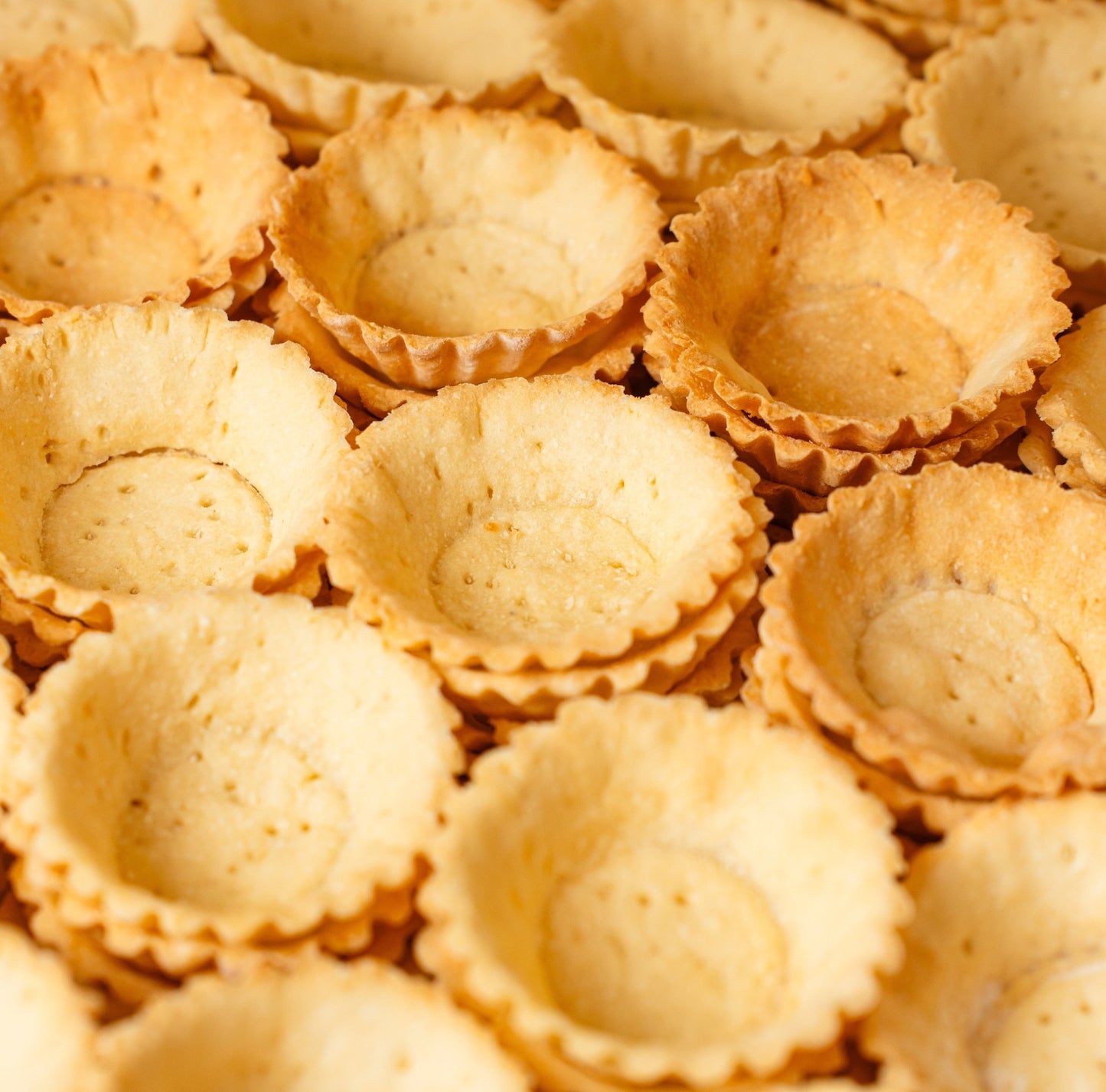 Mini Old Fashioned Savoury Tart Shells (168 pcs. per tray) - Fluffyummy Gastrogroup