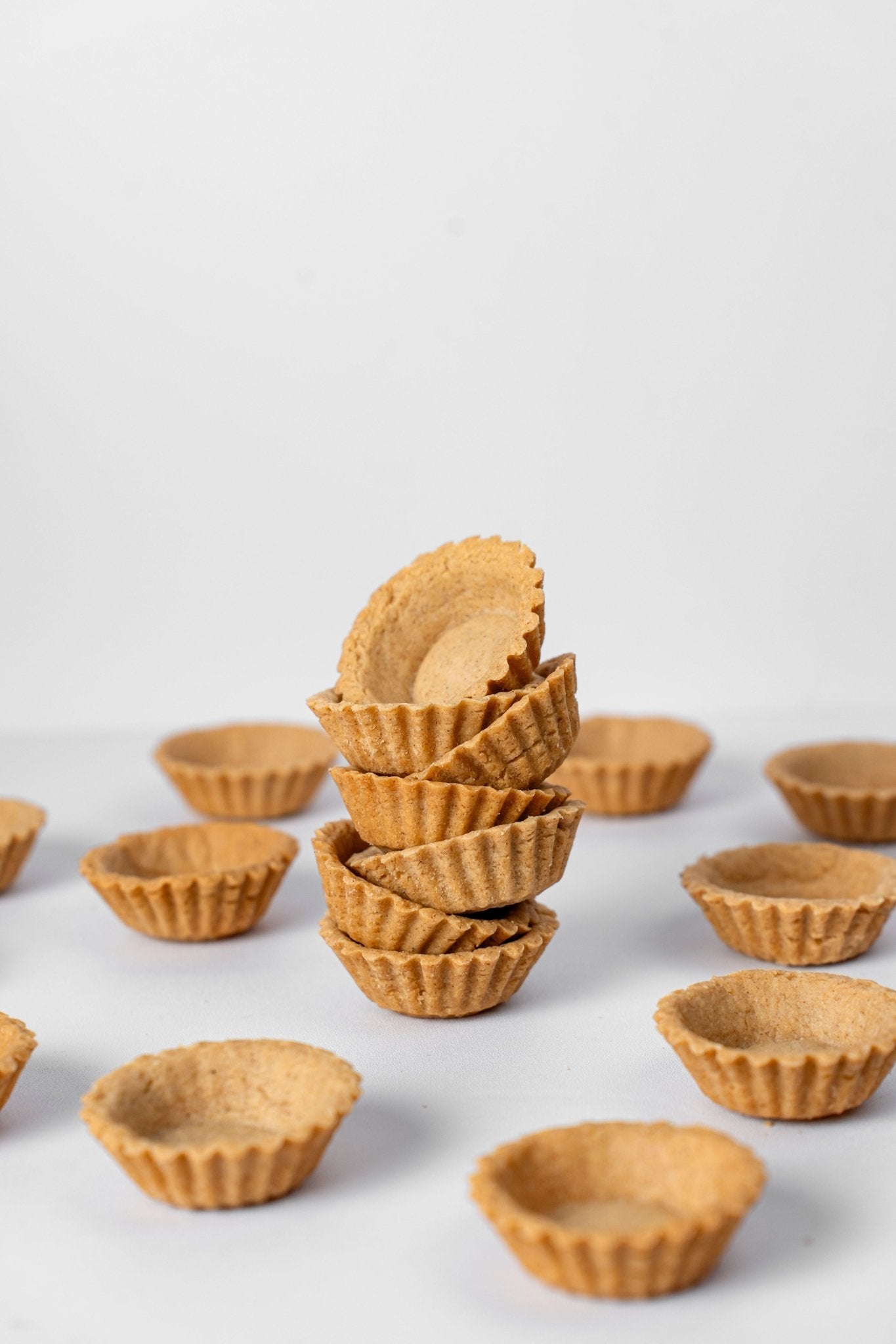 Mini Old Fashioned Speculoos Tart Shells (168 pcs. per tray) - Fluffyummy Gastrogroup