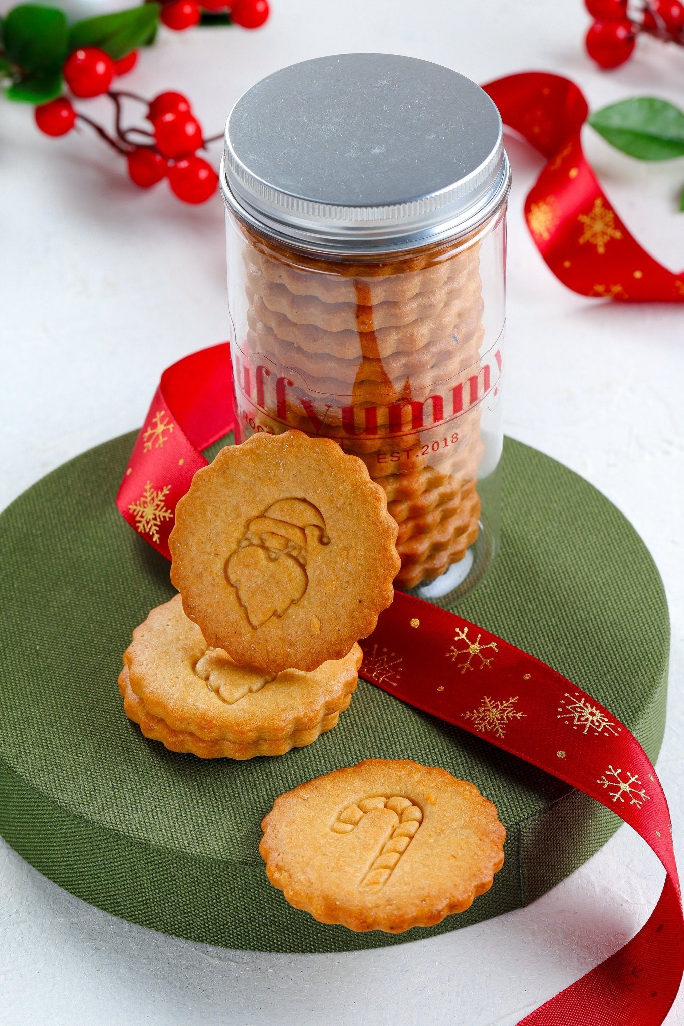 Santa Bites - Holiday Biscuits - Fluffyummy Gastrogroup