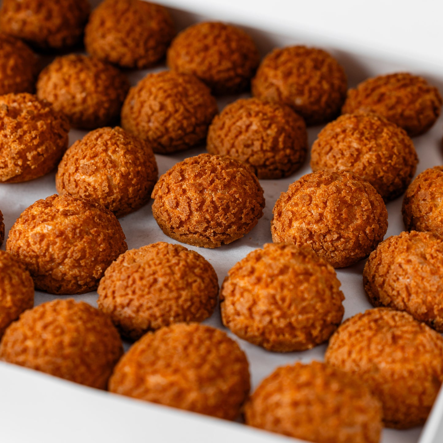 Choux Craquelin (144 pcs per case)