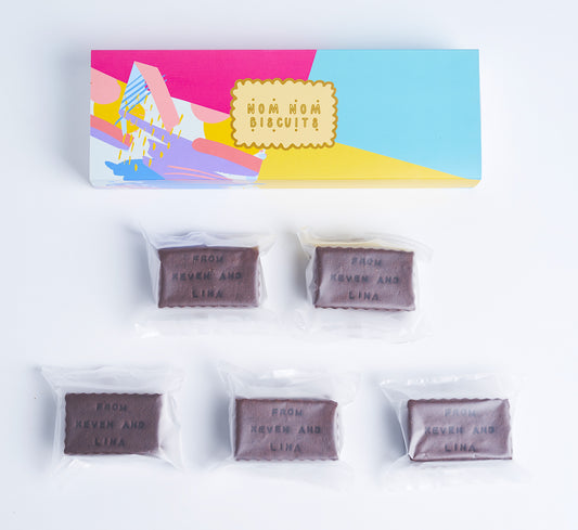 Nomnom Biscuit (Customized Text)