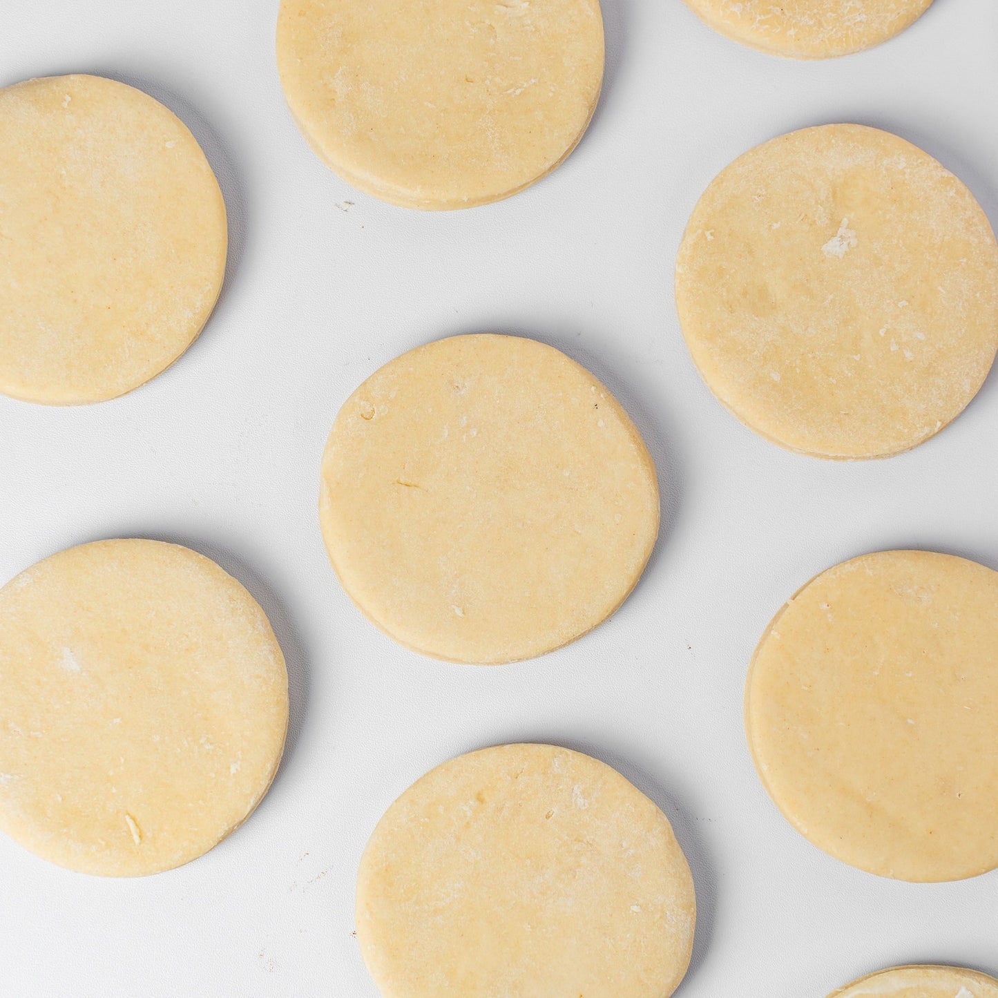 Bake - it - Yourself Frozen Premium Butter Bombolini Doughnut Dough (12 pcs) - Fluffyummy Gastrogroup