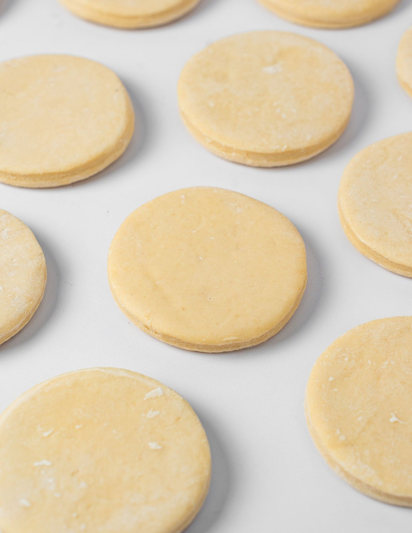 Bake - it - Yourself Frozen Premium Butter Bombolini Doughnut Dough (12 pcs) - Fluffyummy Gastrogroup