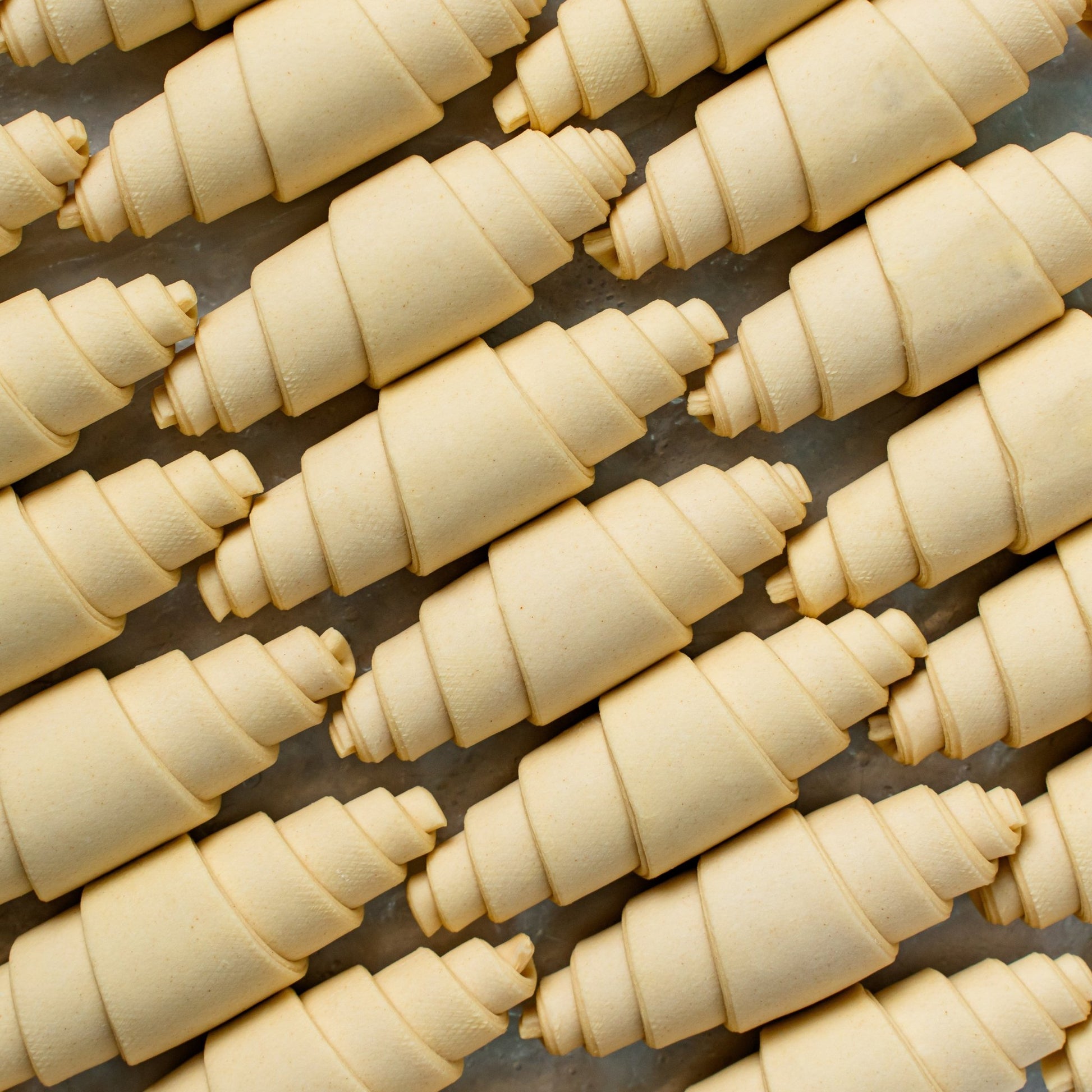 Bake - it - Yourself Frozen Premium Butter Mini Croissants (25 pcs) - Fluffyummy Gastrogroup