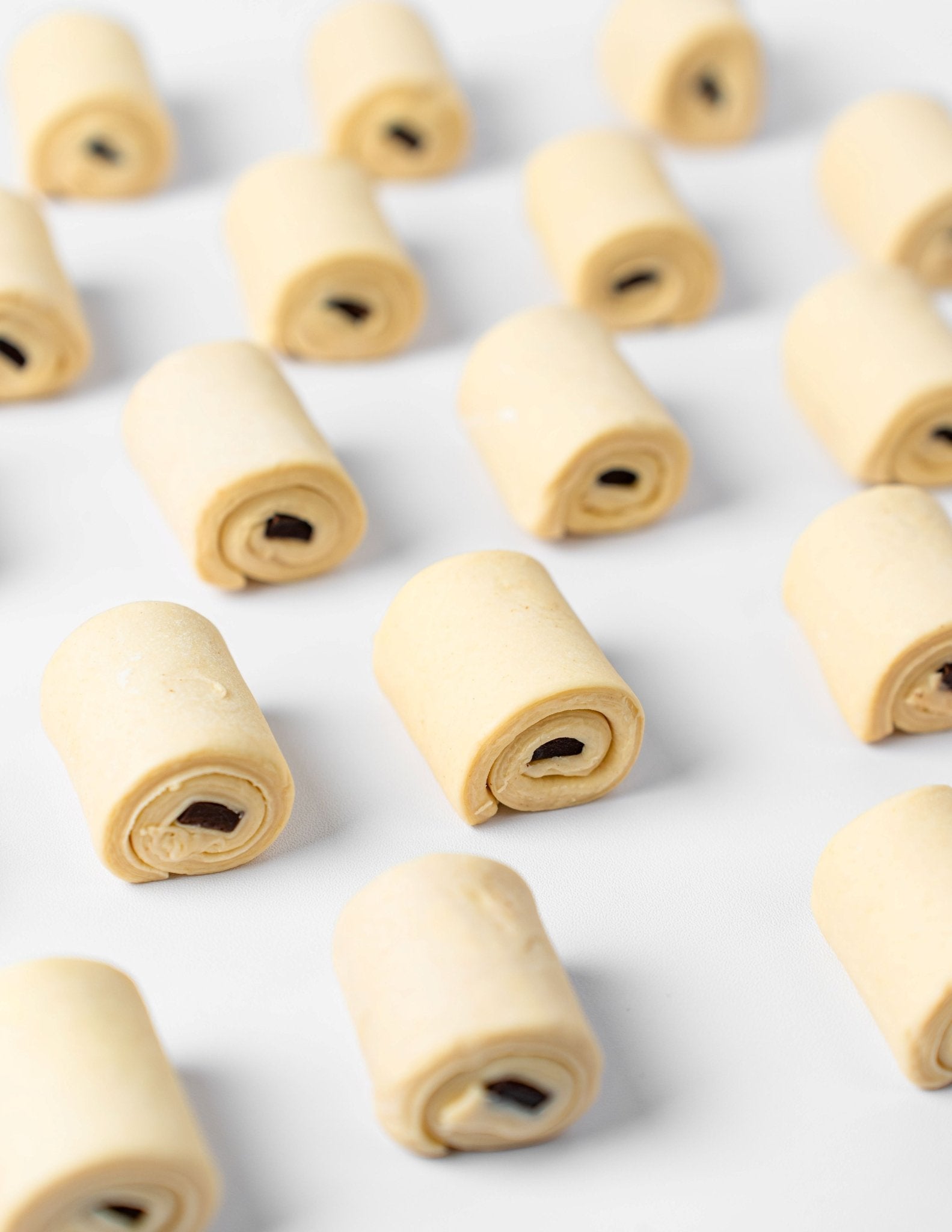 Bake - it - Yourself Frozen Premium Butter Mini Pain Au Chocolat (25 pcs) - Fluffyummy Gastrogroup