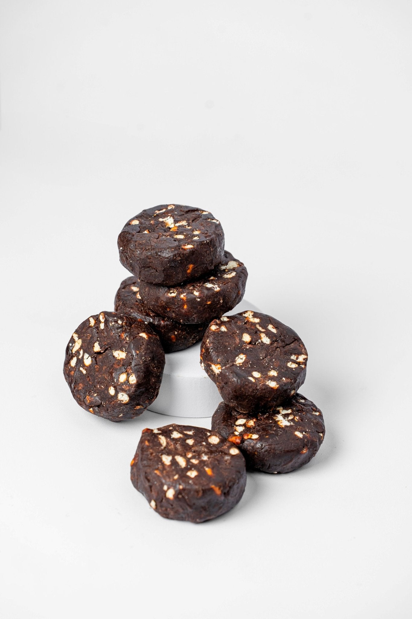 DC Pretzel Frozen Cookie Dough (12pcs) - Fluffyummy Gastrogroup