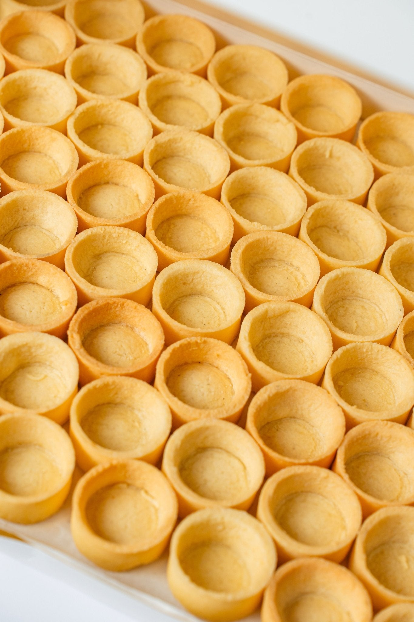 Mini Plain Sweet Tart Shells (144 pcs. per tray) - Fluffyummy Gastrogroup
